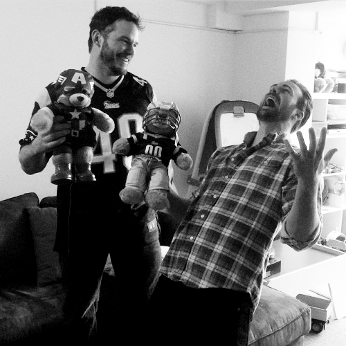 Chris Pratt: Made good on that #twitterbowl bet! Starlord is proud to be in Boston today… http://t.co/cp9WOuEA31 http://t.co/oeOqs7742L