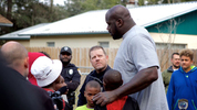 Shaq surprises Gainesville children